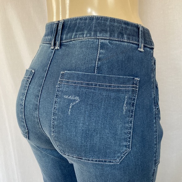 DEMOCRACY Jeans Tummy Control Size 4 Blue Denim Fray Cuffed Bermuda Shorts NWOT - Picture 1 of 8